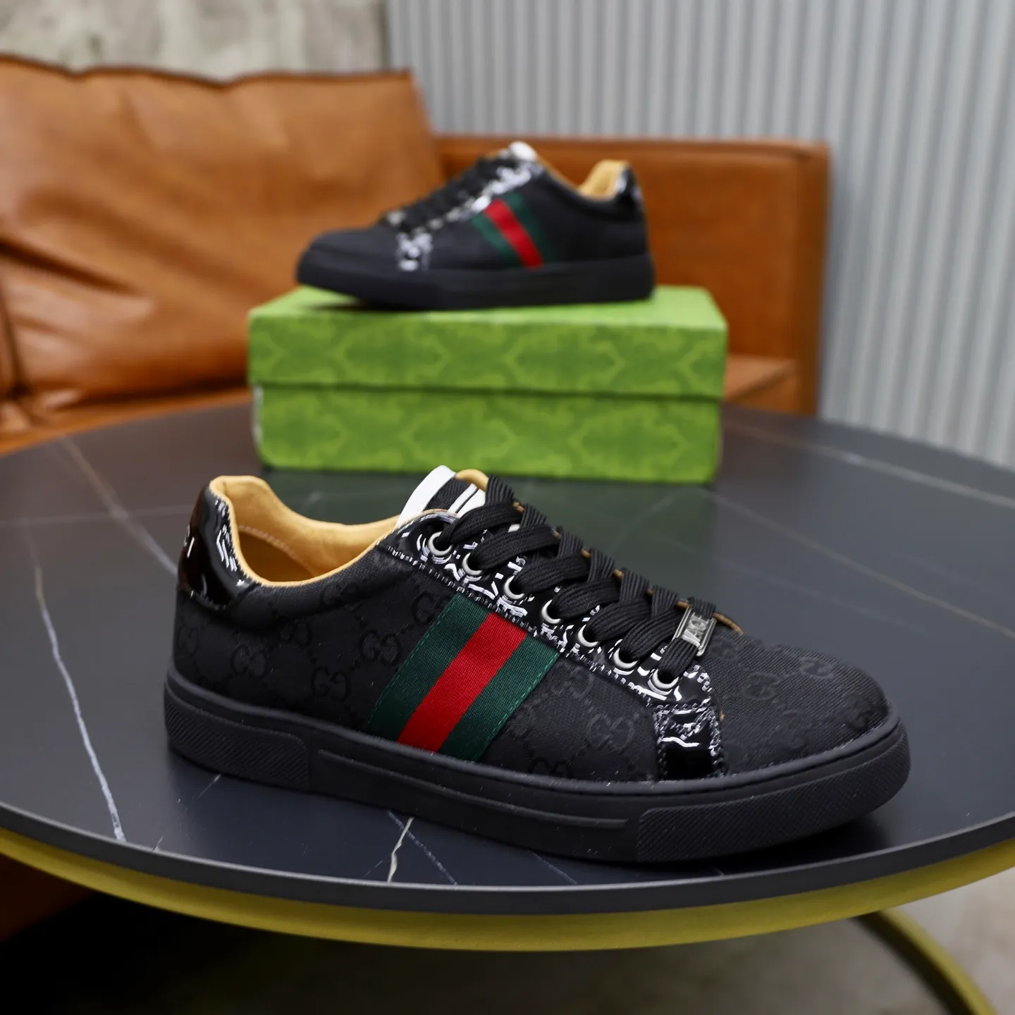 Men's shoes: 420💰🙅‍♂️🙅‍♂️🙅‍♂️ Brand: Gucci GuCCI Standard code: 38-44 (45 customized) Grade: Same as the official website Material: Brand cloth fabric Comfortable and breathable sheepskin lining Lightweight wear-resistant outsole Style category: Men's fashionable casual shoes Running sneakers Distinguished luxury brand elements Top luxury Color: actual picture color